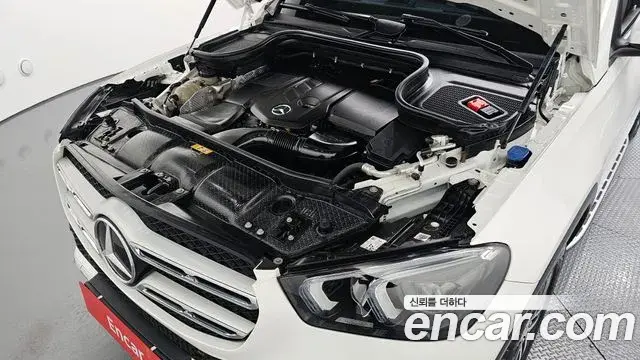 Mercedes-Benz GLE-Class 2019 — ფოტო 9/20