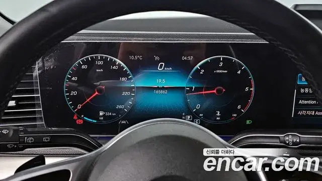Mercedes-Benz GLE-Class 2019 — ფოტო 14/20