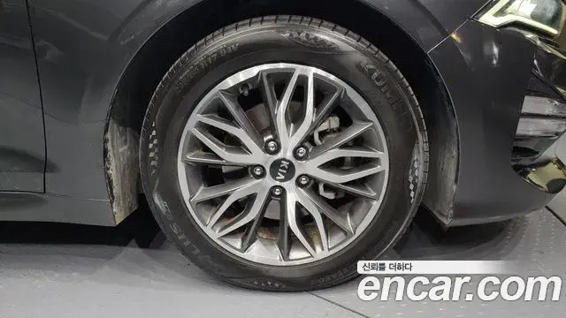 Kia K5 2020 — Şəkil 14/20