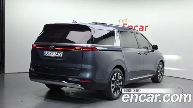 Kia Carnival 2021 — Фото 2/20
