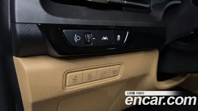 Kia Carnival 2021 — Фото 12/20