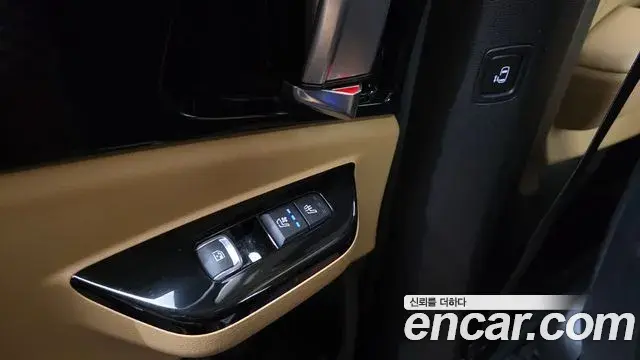 Kia Carnival 2021 — Фото 17/20