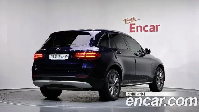 Mercedes-Benz GLC-Class 2018 — ფოტო 8/20