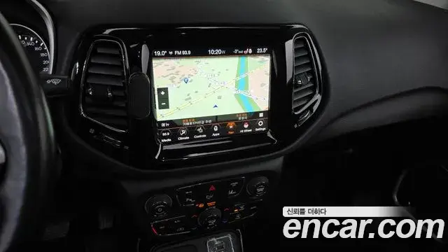 Jeep Compass 2020 — Фото 14/20