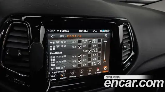 Jeep Compass 2020 — Фото 16/20