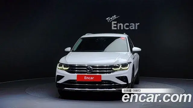 Volkswagen Tiguan 2021 — ფოტო 5/20