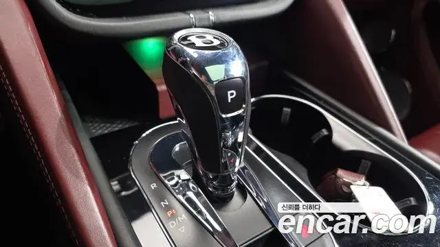 Bentley Bentayga 2022 — Şəkil 15/20
