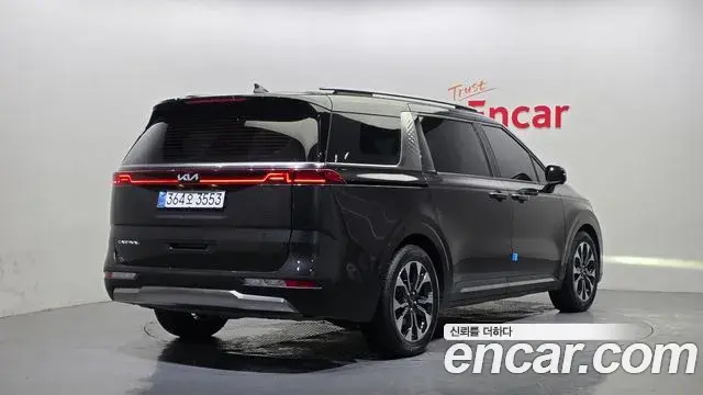 Kia Carnival 2021 — Фото 2/20