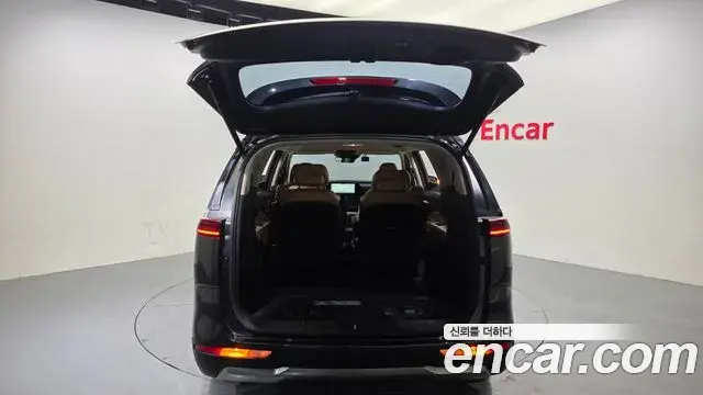 Kia Carnival 2021 — Фото 20/20