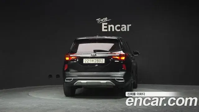 Kia Seltos 2020 — Photo 8/20