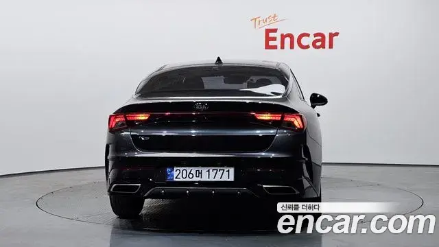 Kia K5 2019 — Photo 7/20