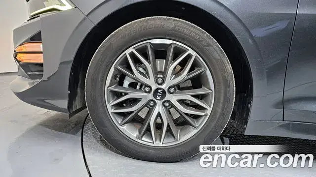 Kia K5 2019 — Photo 10/20