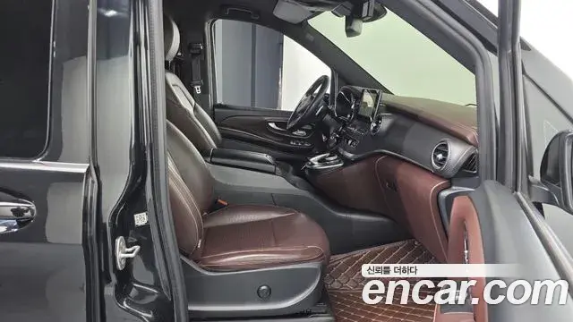 Mercedes-Benz V-Class 2018 — Şəkil 10/20
