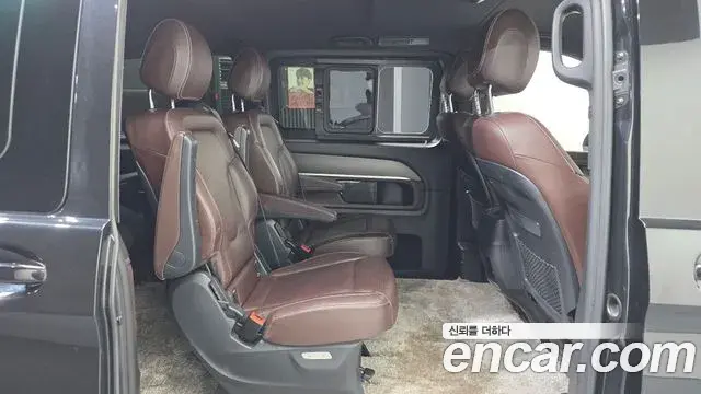 Mercedes-Benz V-Class 2018 — Şəkil 19/20