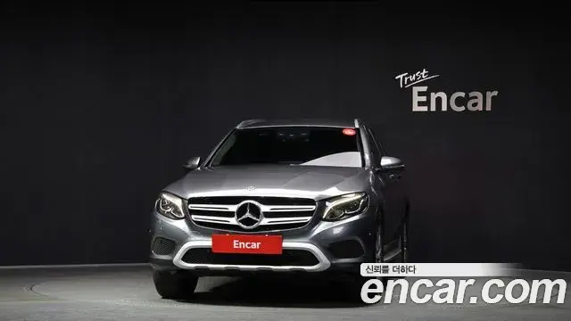 Mercedes-Benz GLC-Class 2018 — ფოტო 17/20