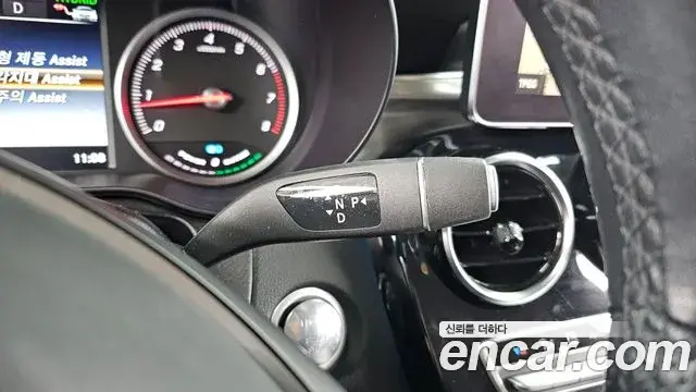 Mercedes-Benz GLC-Class 2018 — ფოტო 16/20