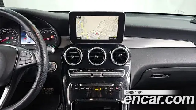 Mercedes-Benz GLC-Class 2018 — ფოტო 12/20