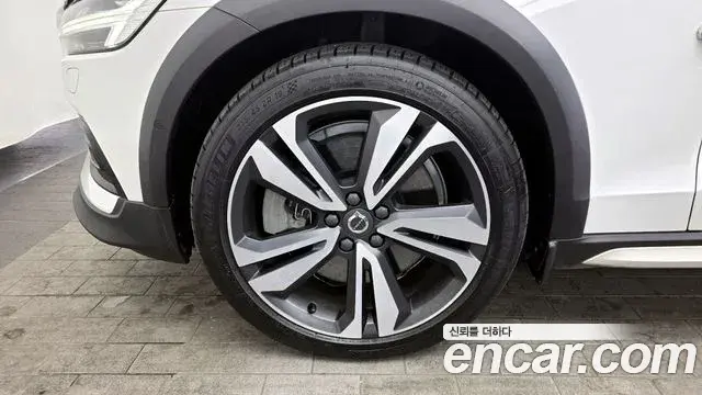 Volvo V60 Cross Country 2021 — ფოტო 20/20