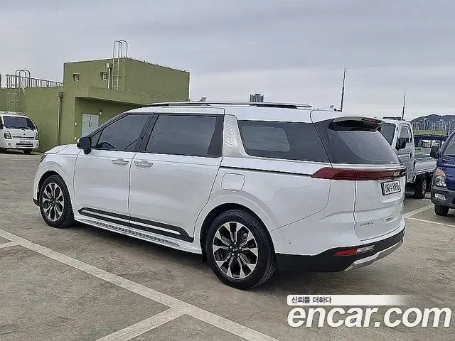 Kia Carnival 2023 — Фото 4/20