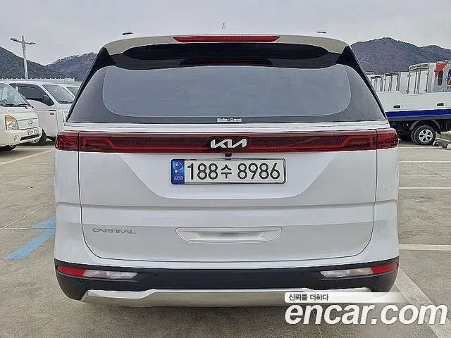 Kia Carnival 2023 — Фото 6/20