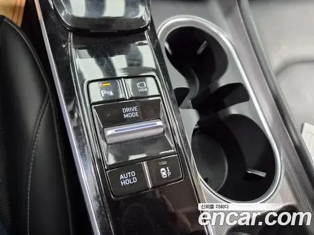 Hyundai Sonata Hybrid 2019 — Photo 15/20