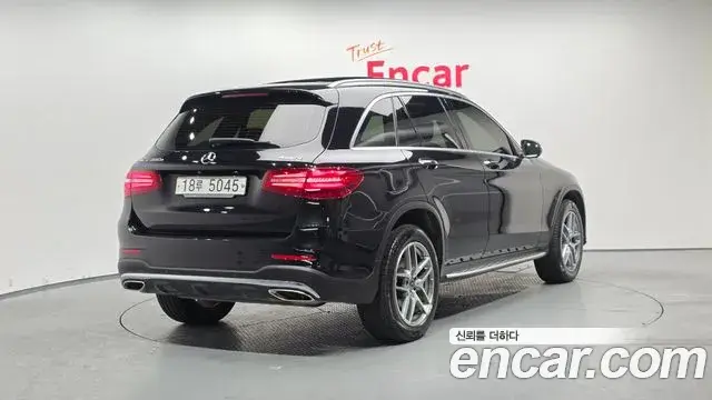 Mercedes-Benz GLC-Class 2019 — Photo 2/20