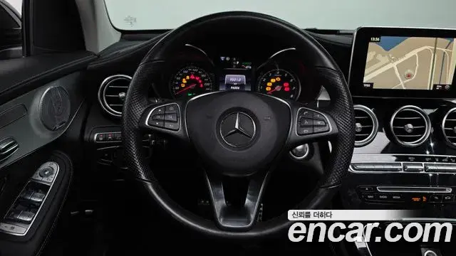 Mercedes-Benz GLC-Class 2019 — Photo 13/20