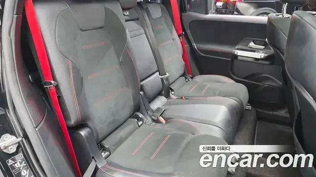 Mercedes-Benz GLB-Class 2022 — Photo 20/20