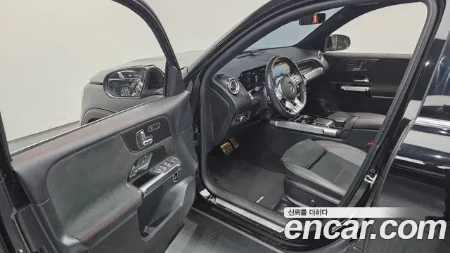 Mercedes-Benz GLB-Class 2022 — Photo 9/20