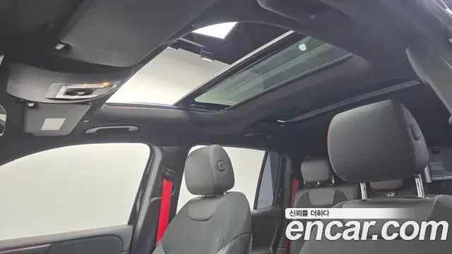 Mercedes-Benz GLB-Class 2022 — Photo 13/20