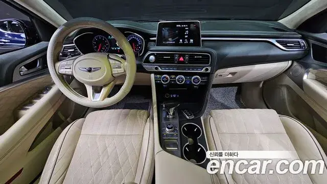 Genesis G70 2018 — ფოტო 14/20