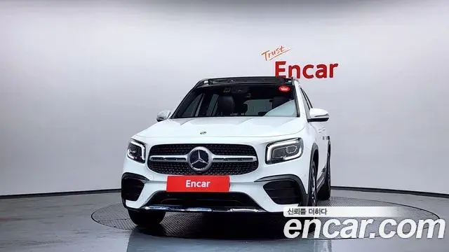 Mercedes-Benz GLB-Class 2021 — Photo 7/20