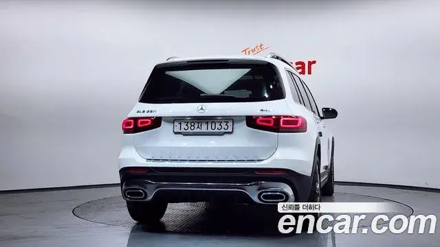 Mercedes-Benz GLB-Class 2021 — Photo 12/20