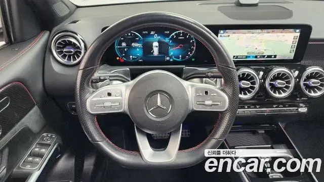 Mercedes-Benz GLB-Class 2021 — Photo 5/20