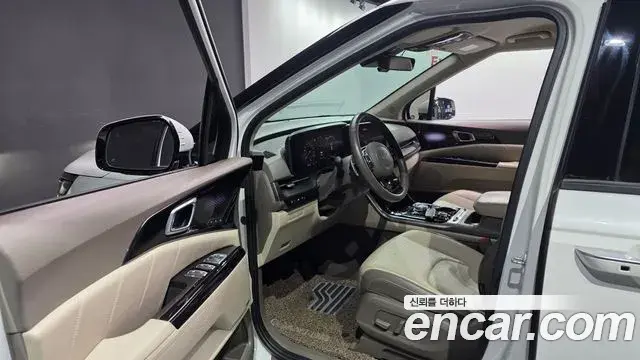 Kia Carnival 2022 — Фото 11/20