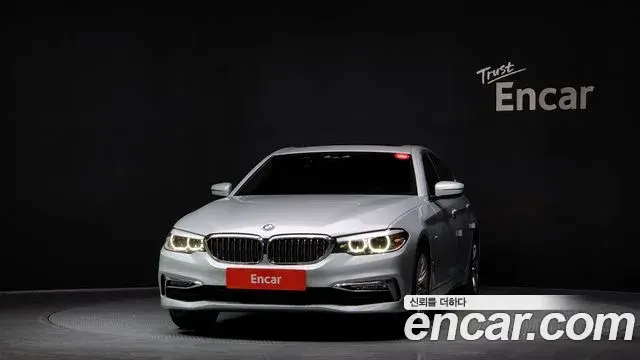 BMW 5 Series 2018 — Photo 16/20