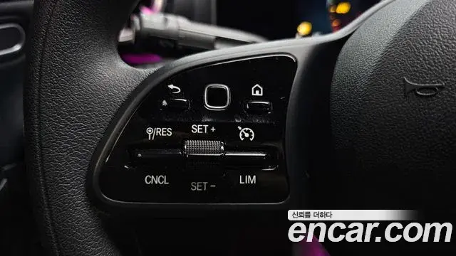 Mercedes-Benz A-Class 2020 — Şəkil 13/20