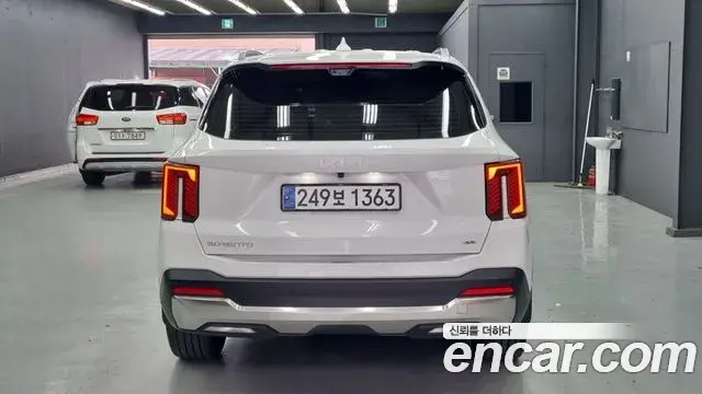Kia Sorento 2025 — Şəkil 16/18
