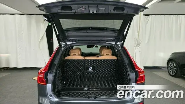 Volvo XC60 2020 — Şəkil 5/20