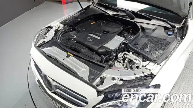 Mercedes-Benz C-Class 2018 — Şəkil 2/20