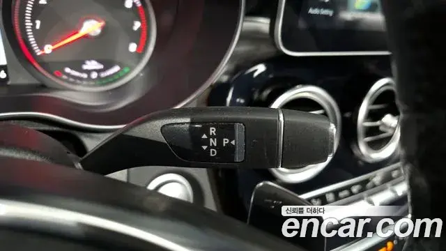 Mercedes-Benz C-Class 2018 — Şəkil 13/20