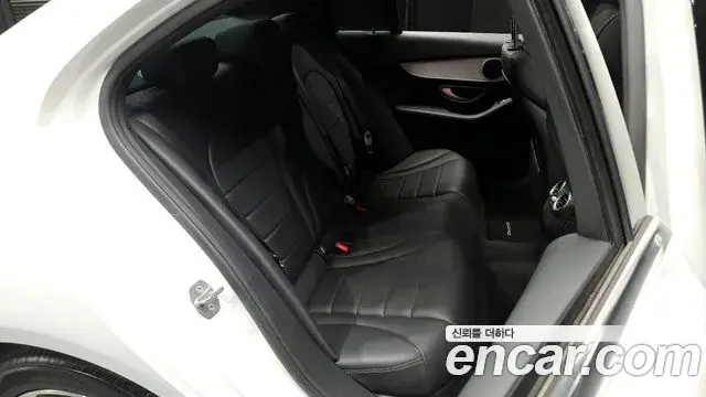 Mercedes-Benz C-Class 2018 — Şəkil 1/20