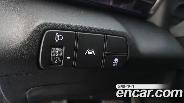 Hyundai The New Avante Hybrid 2022 — ფოტო 19/20