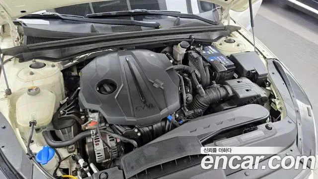 Kia K5 2020 — ფოტო 15/20
