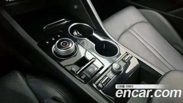 Kia K5 2020 — ფოტო 19/20