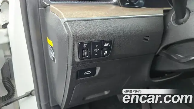 Kia K5 2020 — ფოტო 14/20