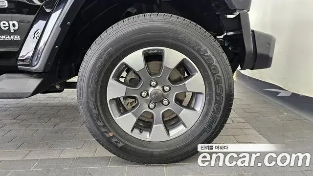 Jeep Wrangler 2022 — ფოტო 12/20
