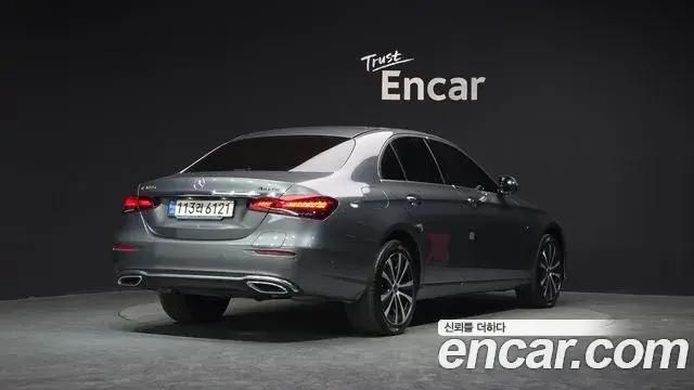 Mercedes-Benz E-Class 2021 — Şəkil 17/20