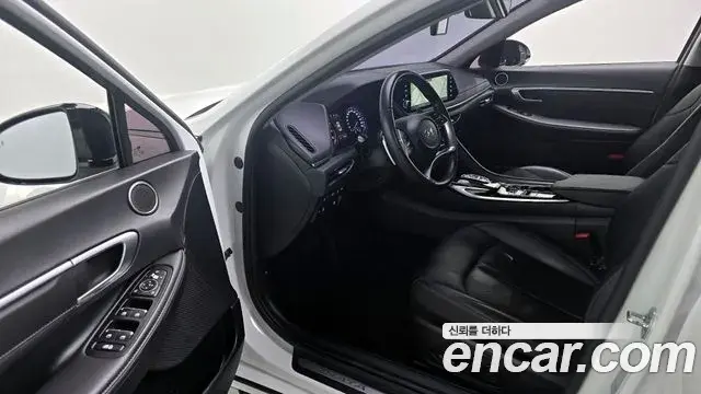 Hyundai Sonata 2022 — Фото 10/20
