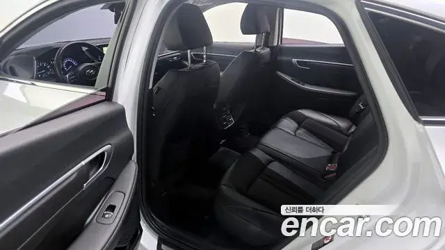 Hyundai Sonata 2022 — Фото 11/20